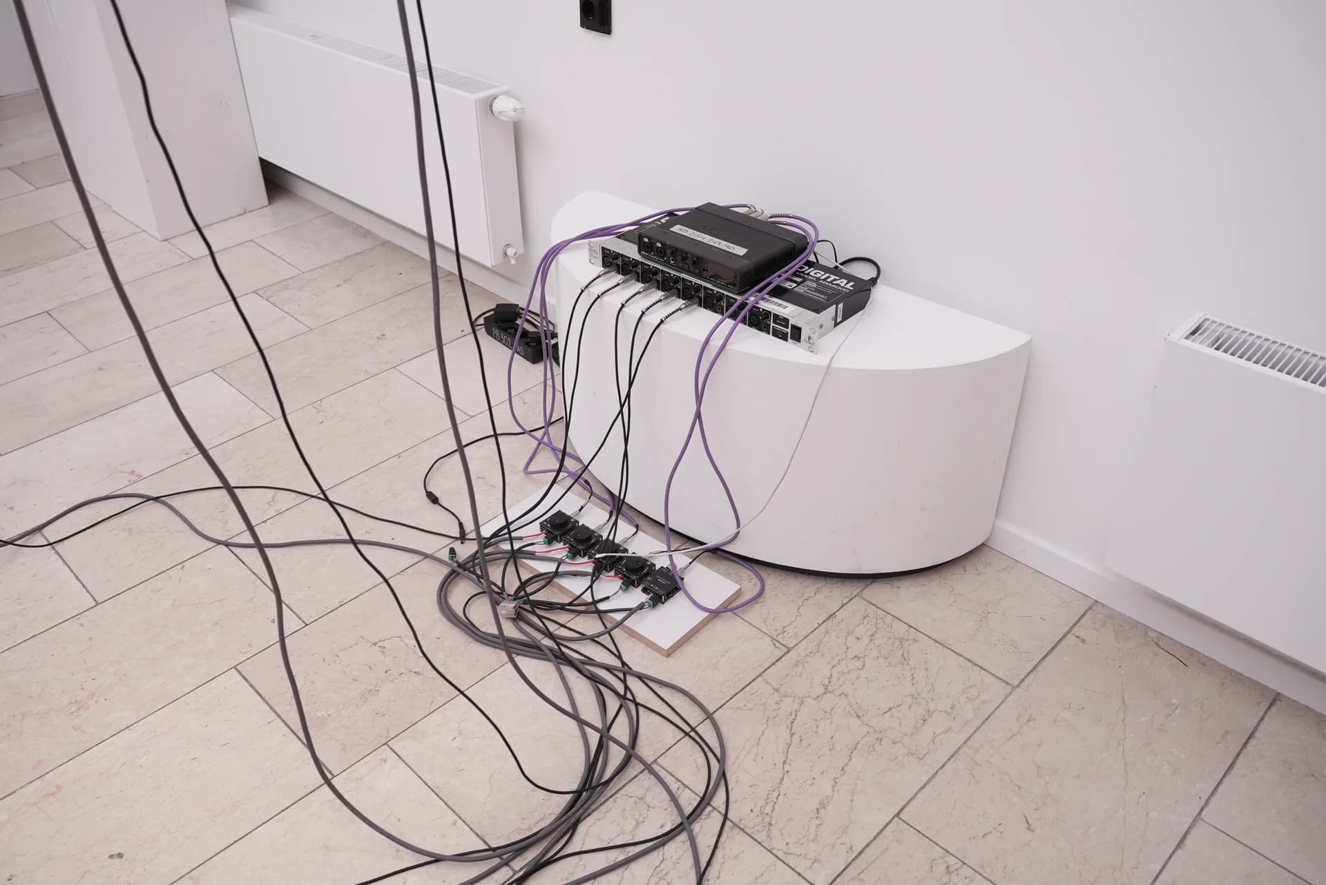 SHATAT at Kunstbar — Residue Artists, performance.